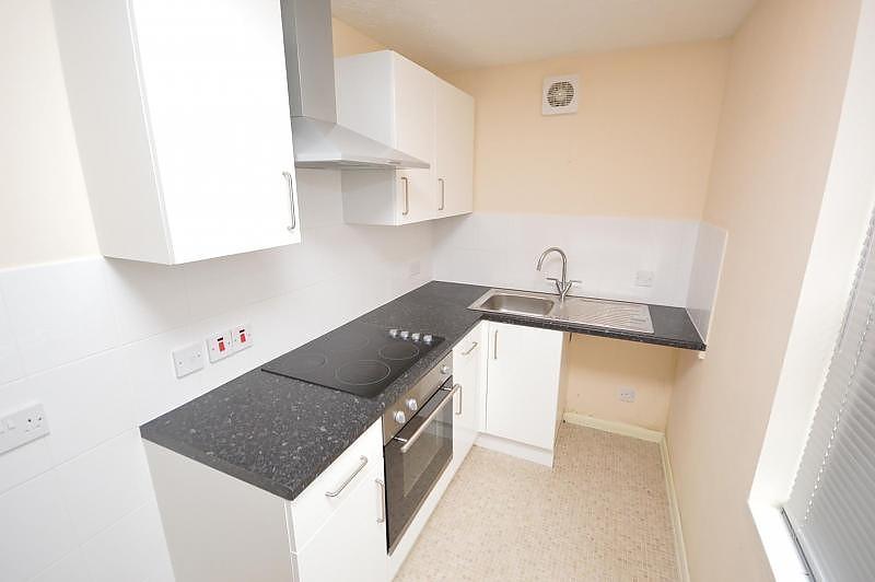 Mallards, Mayland, Chelmsford, Essex... 1 bed apartment £625 pcm (£