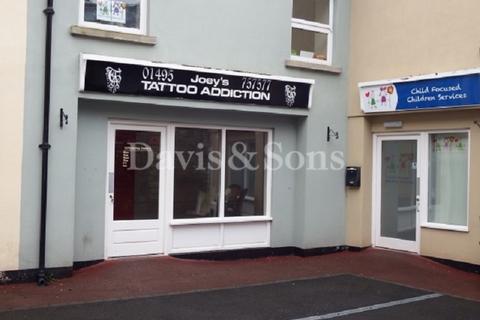 Shop to rent, George Street, Town Centre, Pontypool. NP4 6LR