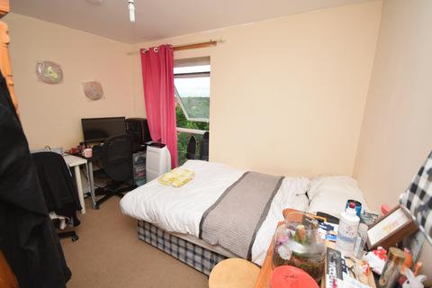 3 bedroom flat to rent, Aviation Avenue, Hatfield AL10