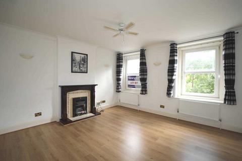 2 bedroom apartment to rent, High Street, Stonehouse