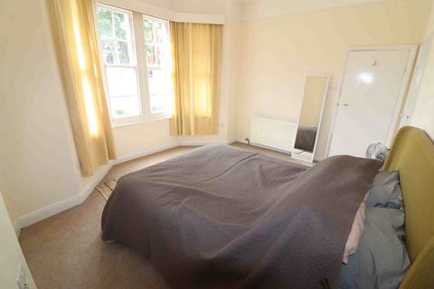 1 bedroom ground floor flat to rent, Fawnbrake Avenue, Herne Hill