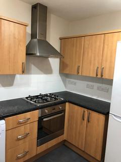 5 bedroom terraced house to rent, Pitcairn Road, Mitcham