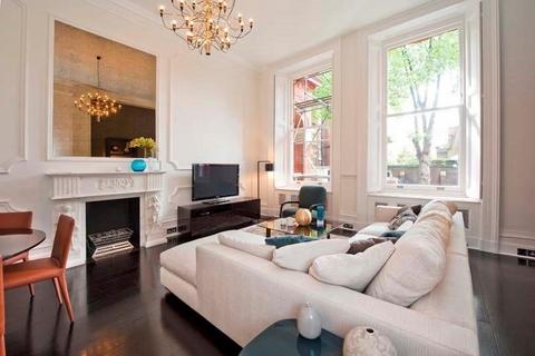 2 bedroom flat to rent, Cadogan Square, Knightsbridge, London