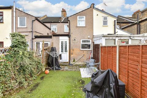 3 bedroom terraced house for sale, Railway Street, Romford, Essex