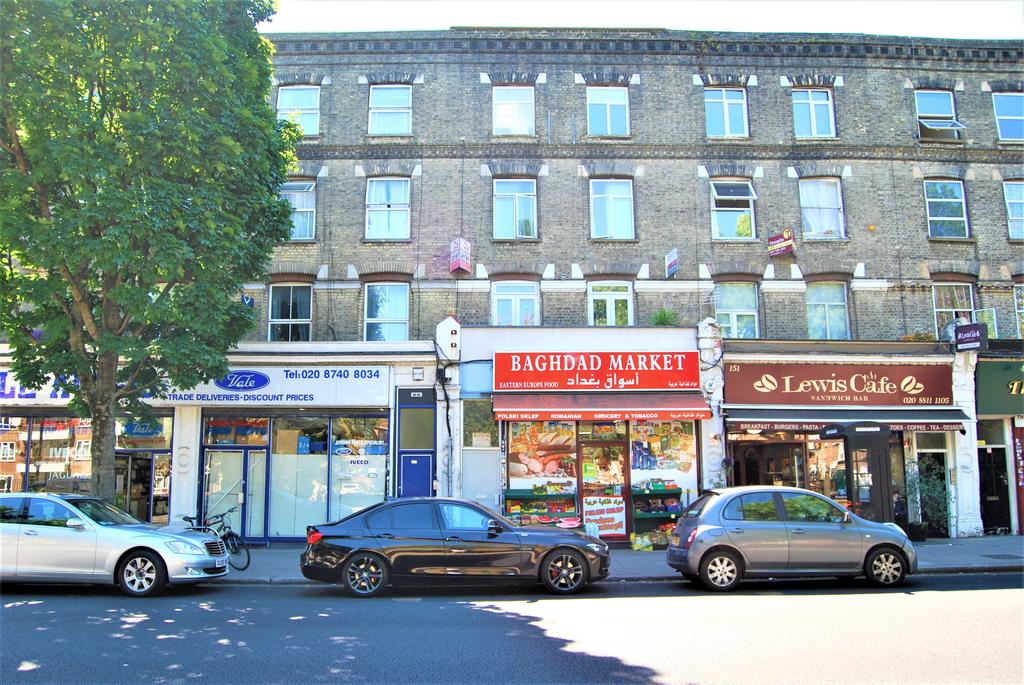 The Vale, Acton, London W3 1 bed flat share to rent £695 pcm (£160 pw)