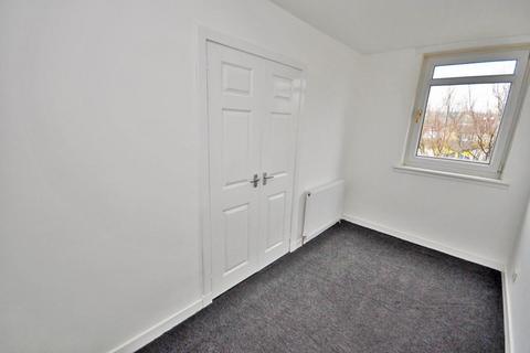 3 bedroom flat to rent, Durban Avenue, Clydebank, West Dunbartonshire, G81