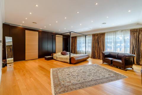 5 bedroom detached house for sale, Kewferry Drive, Northwood HA6