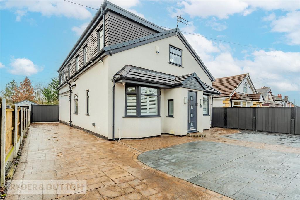 Mossway, Alkrington, Middleton, Manchester, M24 6 bed detached bungalow