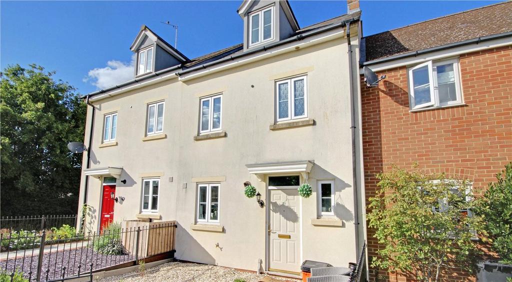 Pioneer Road, Oakhurst, Swindon, Wiltshire, SN25 4 bed terraced house
