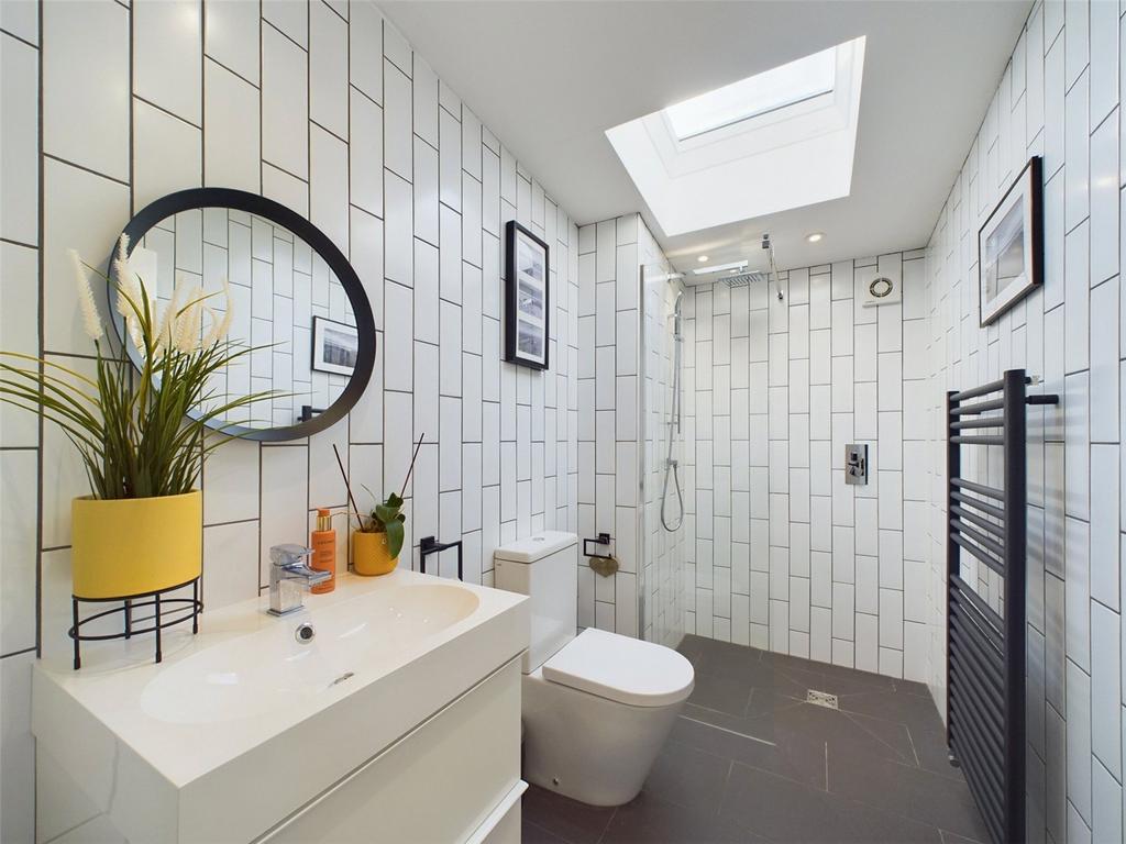 Ff Shower Room