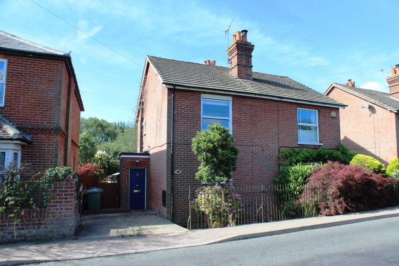 Brenchley Road, Matfield 3 bed semidetached house £350,000