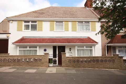5 bedroom semi-detached house to rent - The Fairway, East Acton, London, W3 7PU