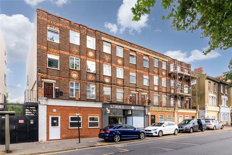 2 bedroom flat to rent, Wood Street, Walthamstow, London, E17