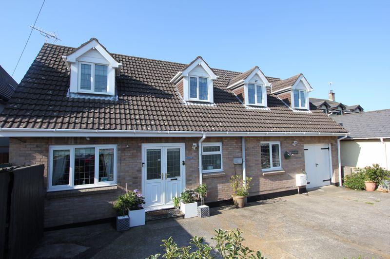 Ham Lane South, Llantwit Major 5 bed detached house £514,500