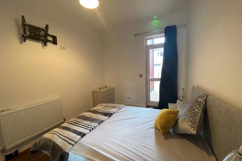 1 bedroom in a house share to rent, Urban Road, Room 2, Doncaster