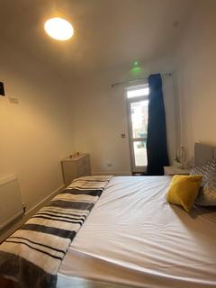 1 bedroom in a house share to rent, Urban Road, Room 2, Doncaster