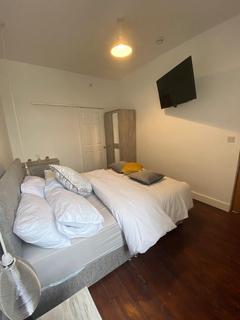 1 bedroom in a house share to rent, Urban Road, Room 3, Doncaster