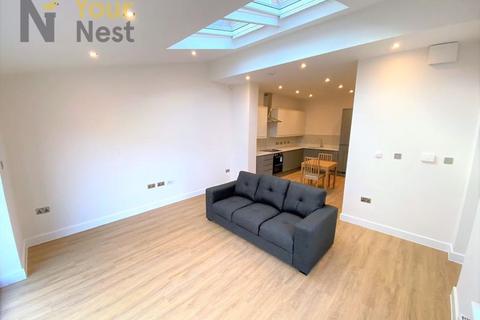 2 bedroom apartment to rent, Ash Road, Leeds, LS6 3JJ, EN-SUITE BATHROOMS