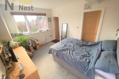 4 bedroom terraced house to rent, Ash Road, Headingley, LS6 3JJ EN-SUITE BATHROOMS