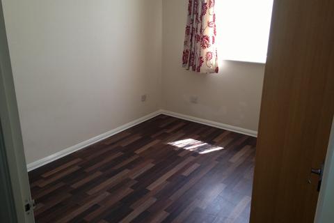 2 bedroom flat to rent - Dagenham, Essex, RM10