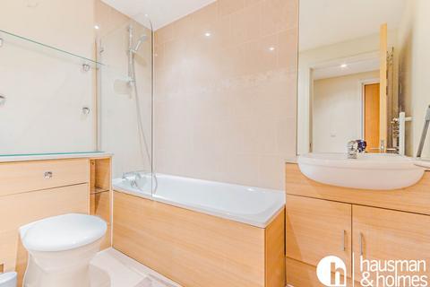 2 bedroom flat to rent, Peaberry Court, Hendon