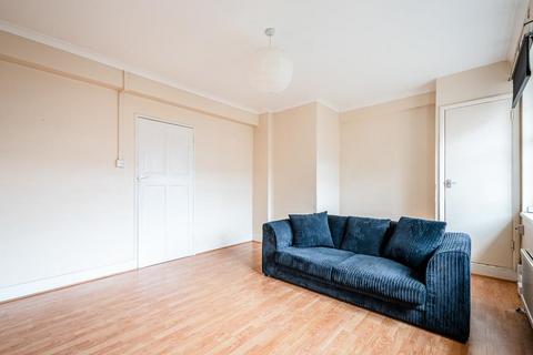 3 bedroom apartment to rent, Windsor House, Islington, N1