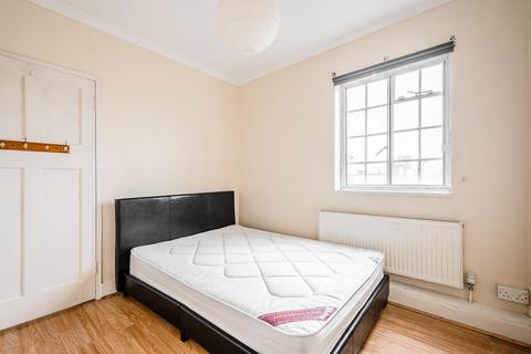 3 bedroom apartment to rent, Windsor House, Islington, N1