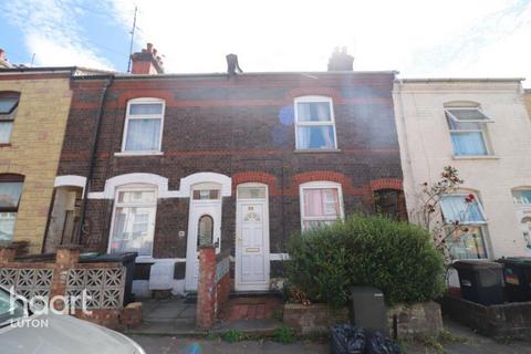 3 bedroom terraced house to rent, Norman Road, Luton