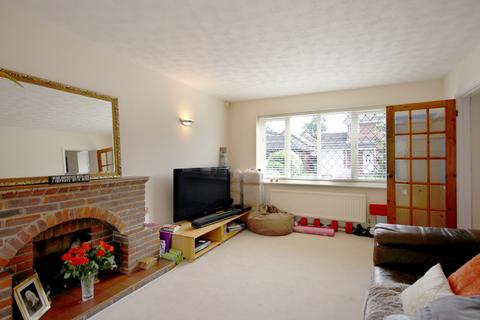 4 bedroom detached house to rent, Martins Heron, Bracknell