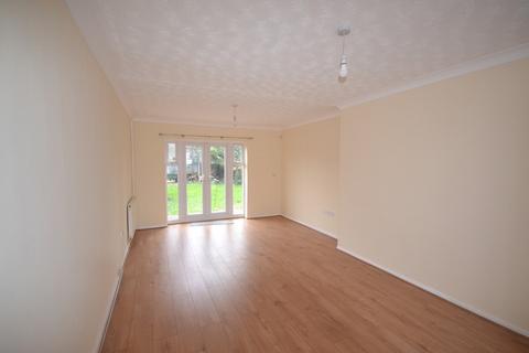 3 bedroom terraced house to rent, Barley Lane, Ilford