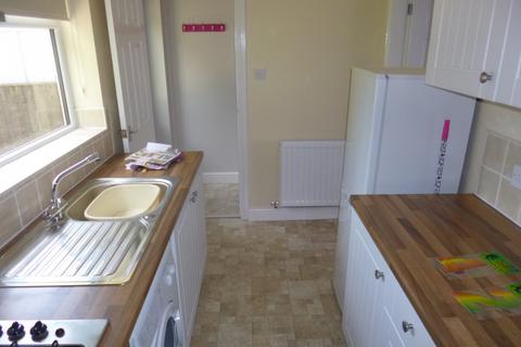 2 bedroom terraced house to rent, Austrey Avenue, Beeston, NG9 2SX