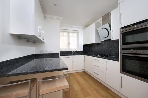 2 bedroom apartment to rent, Clevedon Road, East Twickenham TW1