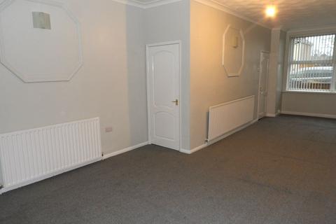 3 bedroom terraced house to rent, Askern Road Bentley Doncaster