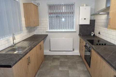 3 bedroom terraced house to rent, Askern Road Bentley Doncaster