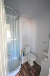 Studio to rent, Oriental Place, Brighton