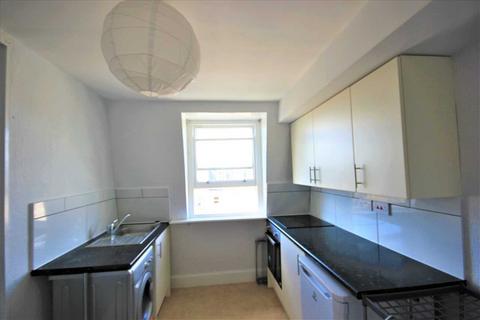 Studio to rent, Oriental Place, Brighton