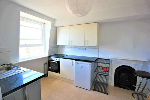 Studio to rent, Oriental Place, Brighton