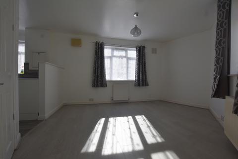 1 bedroom flat to rent, Leavesden Road, North Watford, WD24