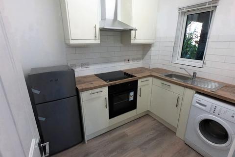 1 bedroom terraced house to rent, Maidenbower, Crawley RH10