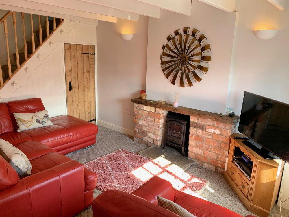 3 West End, Brompton by Sawdon YO13 9DQ 2 bed cottage £179,000