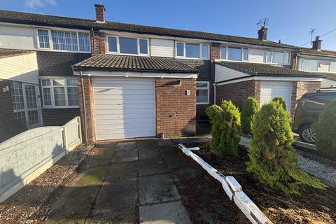 3 bedroom terraced house to rent, Sandygate Close, Swinton