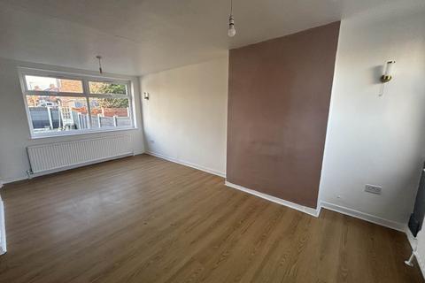 3 bedroom terraced house to rent, Sandygate Close, Swinton