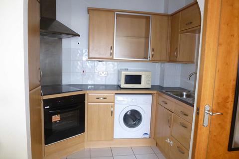 2 bedroom flat to rent, Fobney Street, Reading