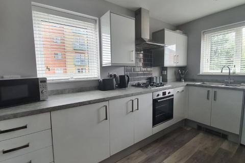 2 bedroom flat to rent, Ferrara Square, Marina, Swansea. SA1 1UW