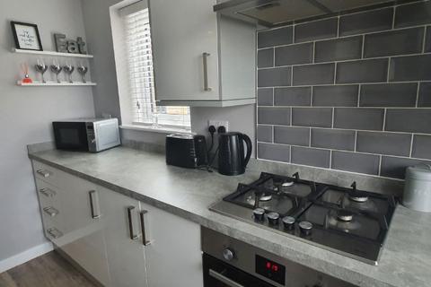 2 bedroom flat to rent, Ferrara Square, Marina, Swansea. SA1 1UW
