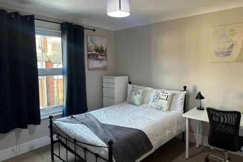 1 bedroom in a house share to rent, Rupert Road, Guildford GU2