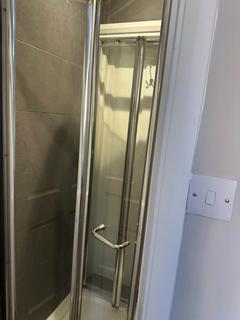 1 bedroom in a house share to rent, Rupert Road, Guildford GU2