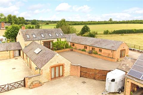 4 bedroom barn conversion to rent, Eakley Lanes, Stoke Goldington, Newport Pagnell, Buckinghamshire, MK16