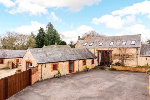 4 bedroom barn conversion to rent, Eakley Lanes, Stoke Goldington, Newport Pagnell, Buckinghamshire, MK16