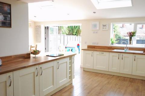 10 Kimberley Close, Gloucester, GL2 0LH